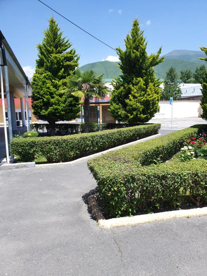 Sheki Avtovagzal Motel Екстериор снимка