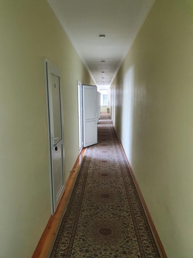 Sheki Avtovagzal Motel Екстериор снимка