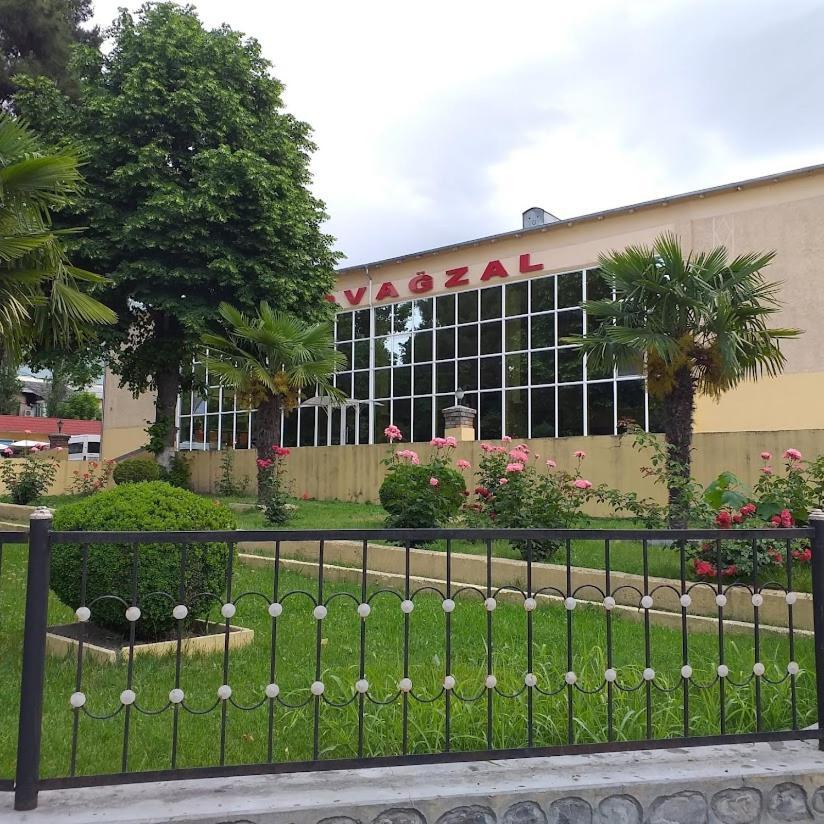 Sheki Avtovagzal Motel Екстериор снимка